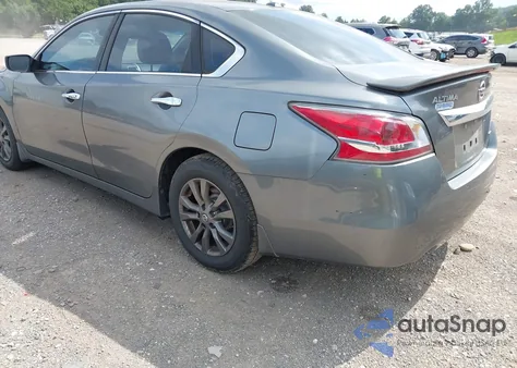 2015 Nissan Altima 2.5 S z USA, uszkodzony, nr VIN 1N4AL3AP5FC495608